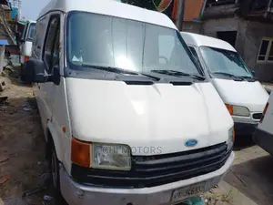 Ford Transit 2000 White