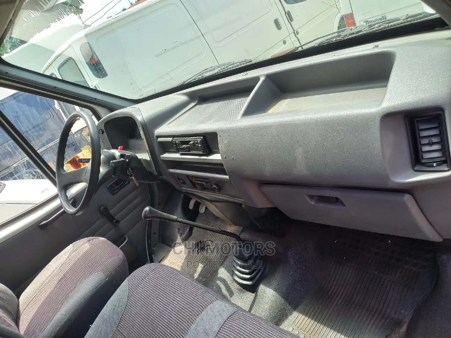 Ford Transit 2000 White