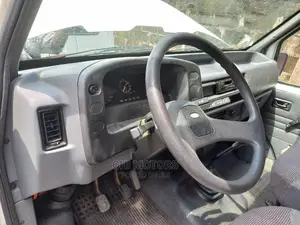 Ford Transit 2000 White
