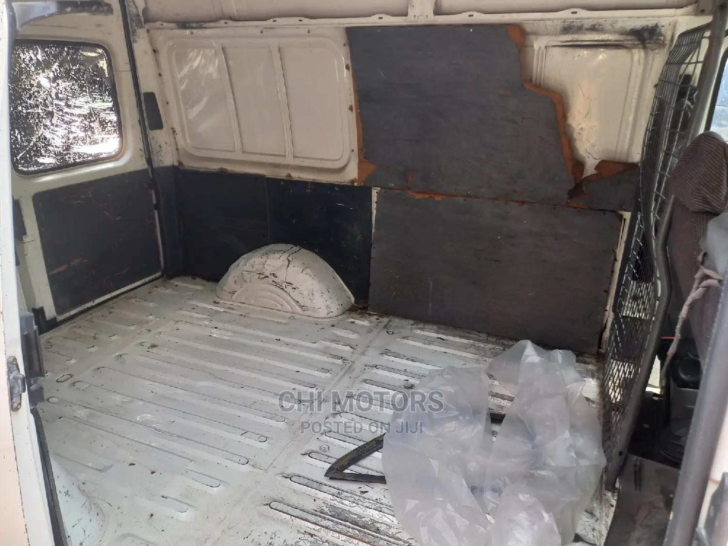 Ford Transit 2000 White