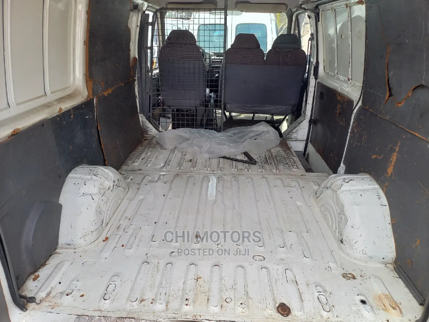 Ford Transit 2000 White