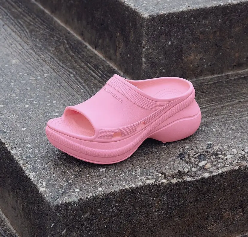 MP: Crocs Pool Slide