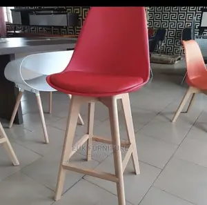 Quality Wooden Leg Bar Stool