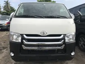 Toyota HiAce 2010