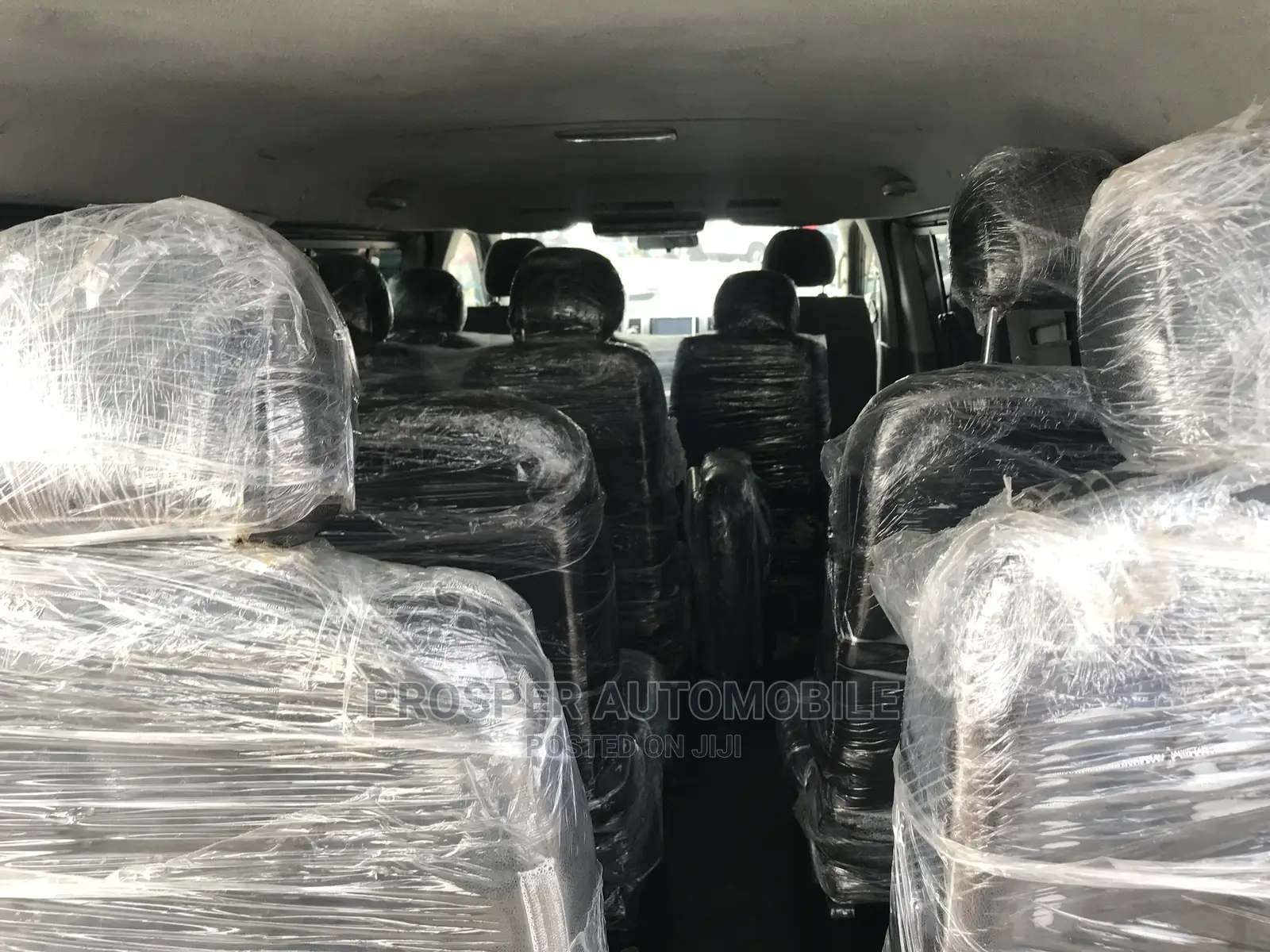 Toyota HiAce 2010