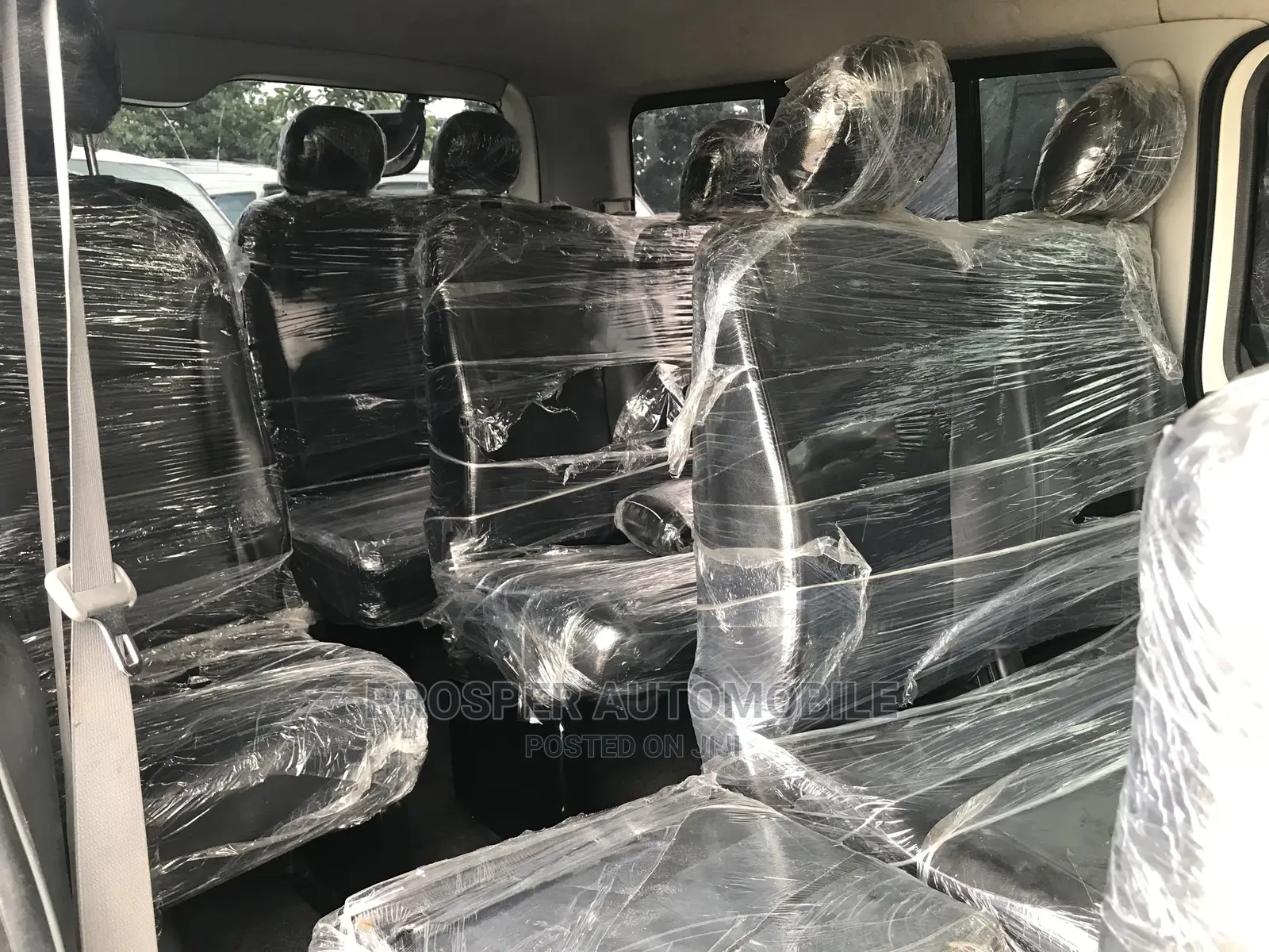 Toyota HiAce 2010