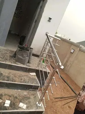 Lining Stainless Rails