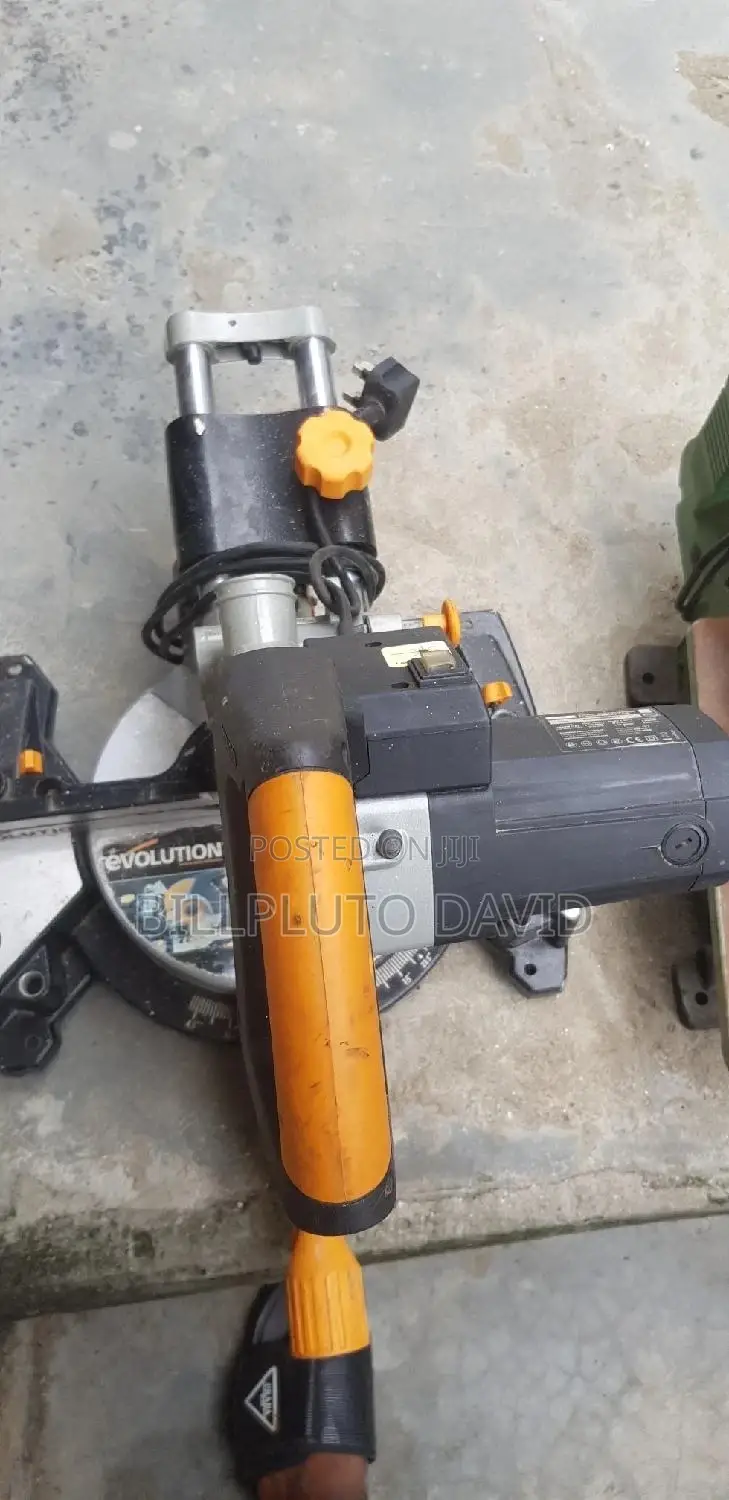 Evolution Mitre Saw Machine