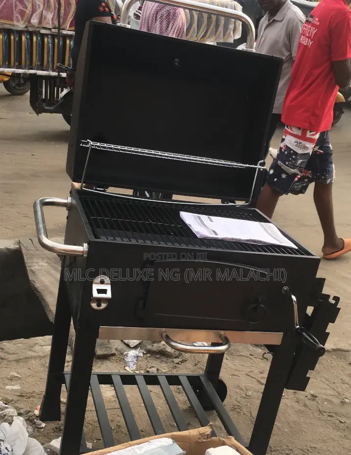 Outdoor Adjustable Charcoal BBQ Grill/Quality Barbecue Grill