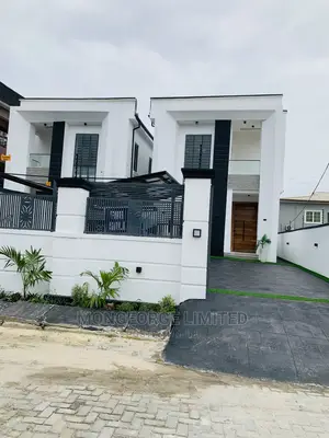 Furnished 5bdrm Duplex in Thomas for sale