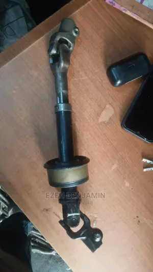 Steering Nuckle Venza