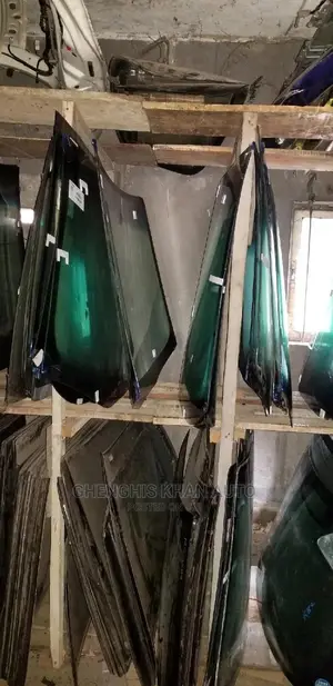 Front Wind Screen 2003-2006 Accord