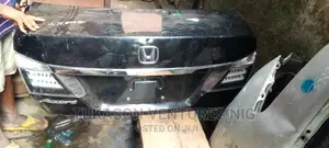 2013 Honda Accord Boot (With Yahoo Light )