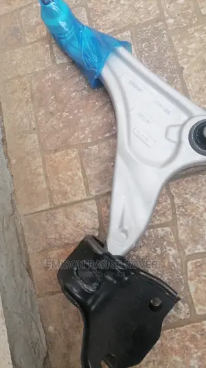 RANGE ROVER Evoque Lower Arm