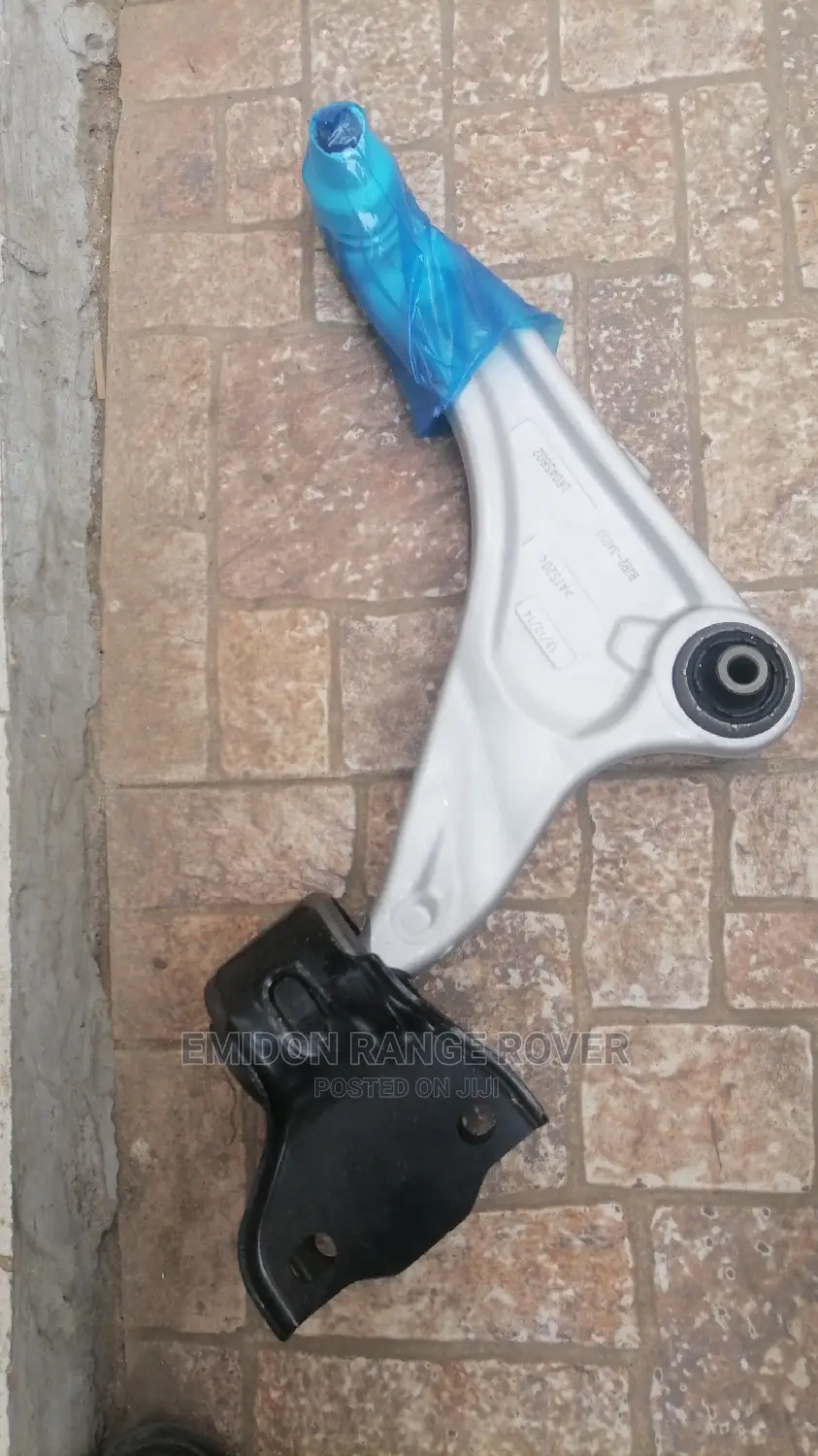 RANGE ROVER Evoque Lower Arm