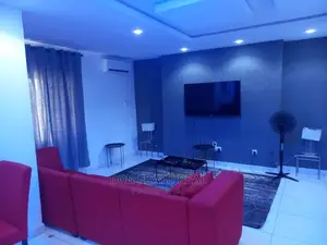 2 Bedroom Service Apt at Onireke GRA
 24hrs Use