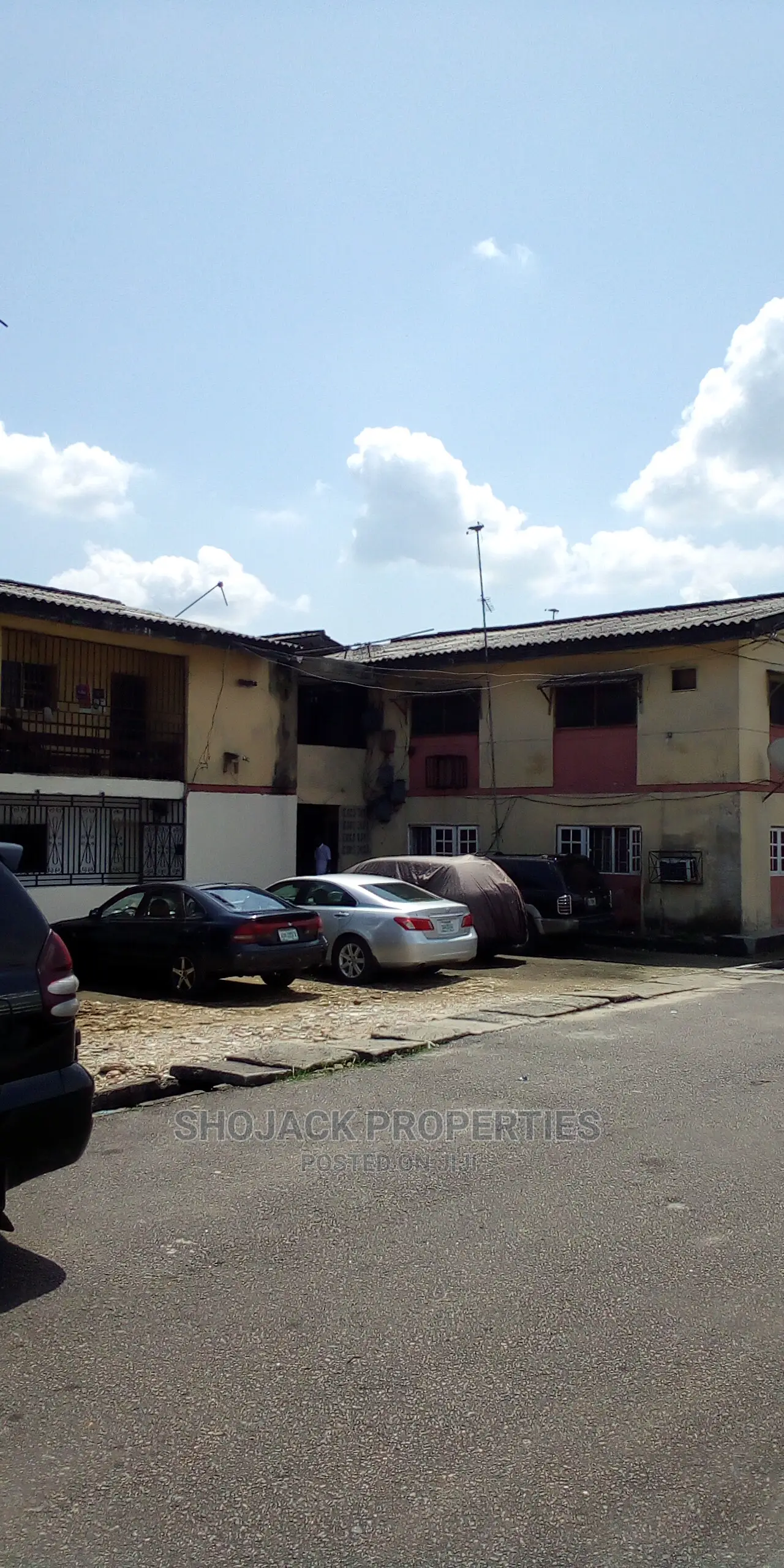 2bdrm Block of Flats in Elekahia Housing for sale