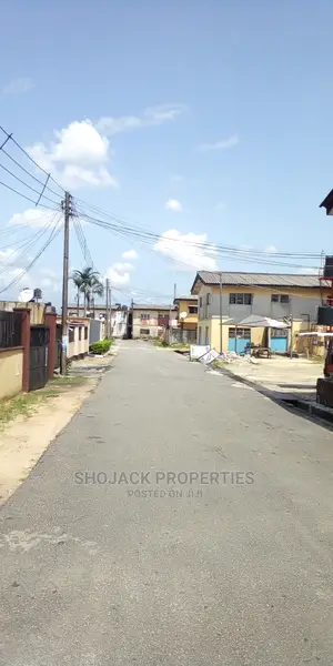 2bdrm Block of Flats in Elekahia Housing for sale