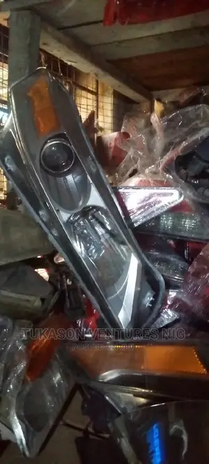Headlight 2010 Acura Tl