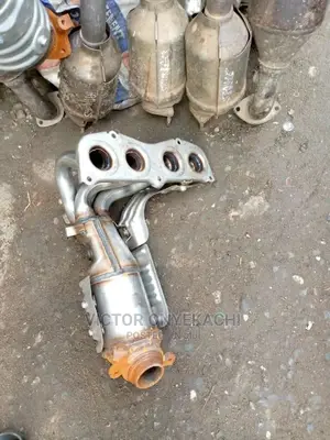 Engine Catalyst Toyota RAV4 2005