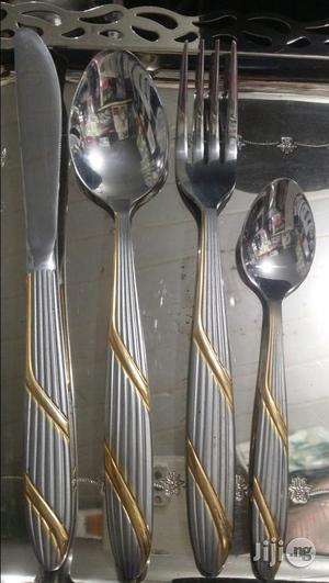 Silver And Gold Cultlery Set 24pcs