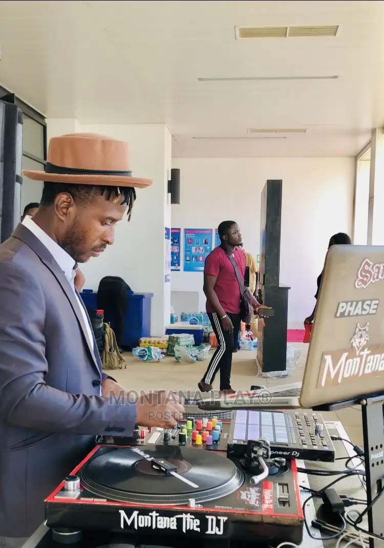 DJ Service Plug