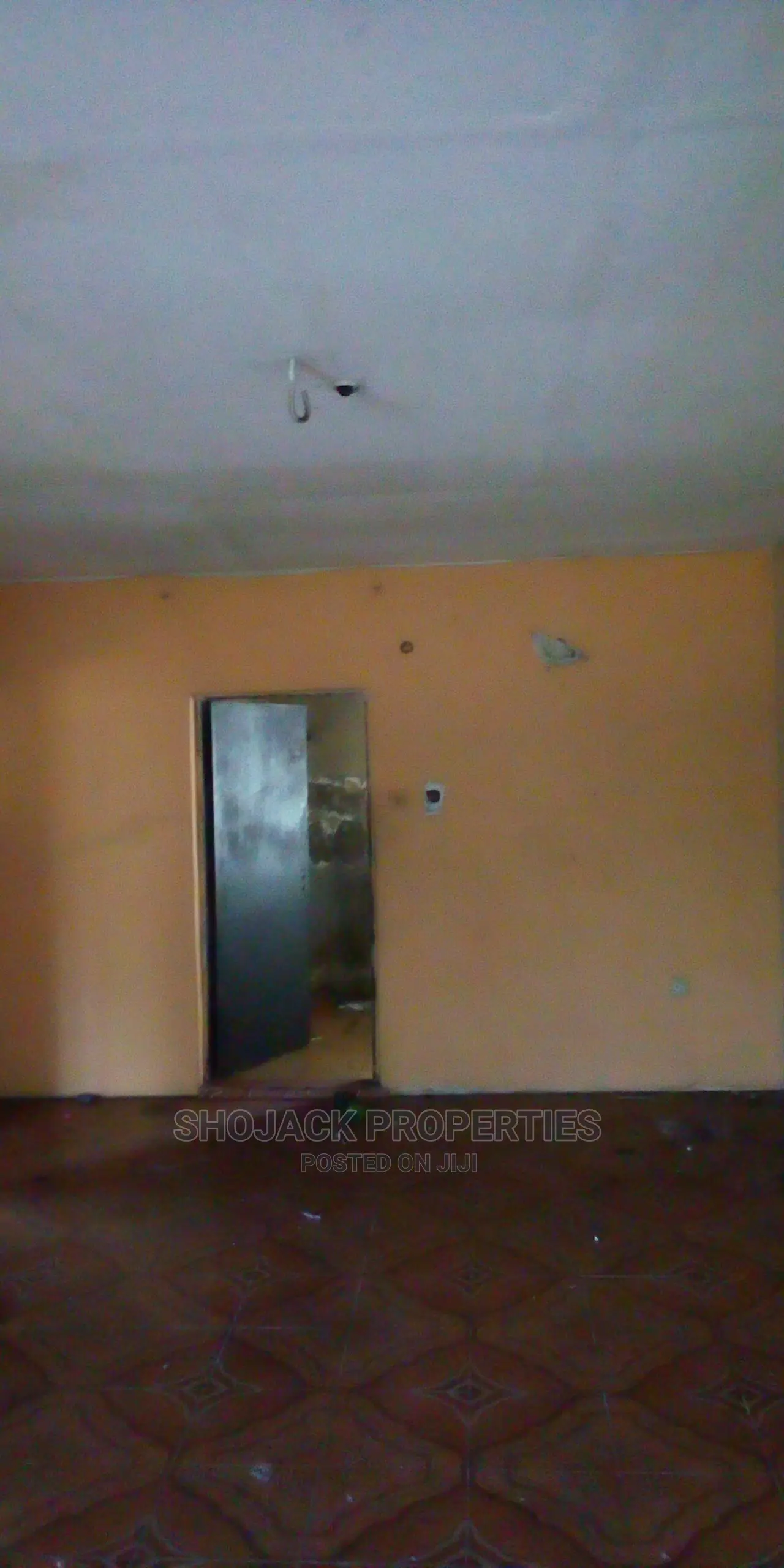2bdrm Block of Flats in Elekahia Housing for sale
