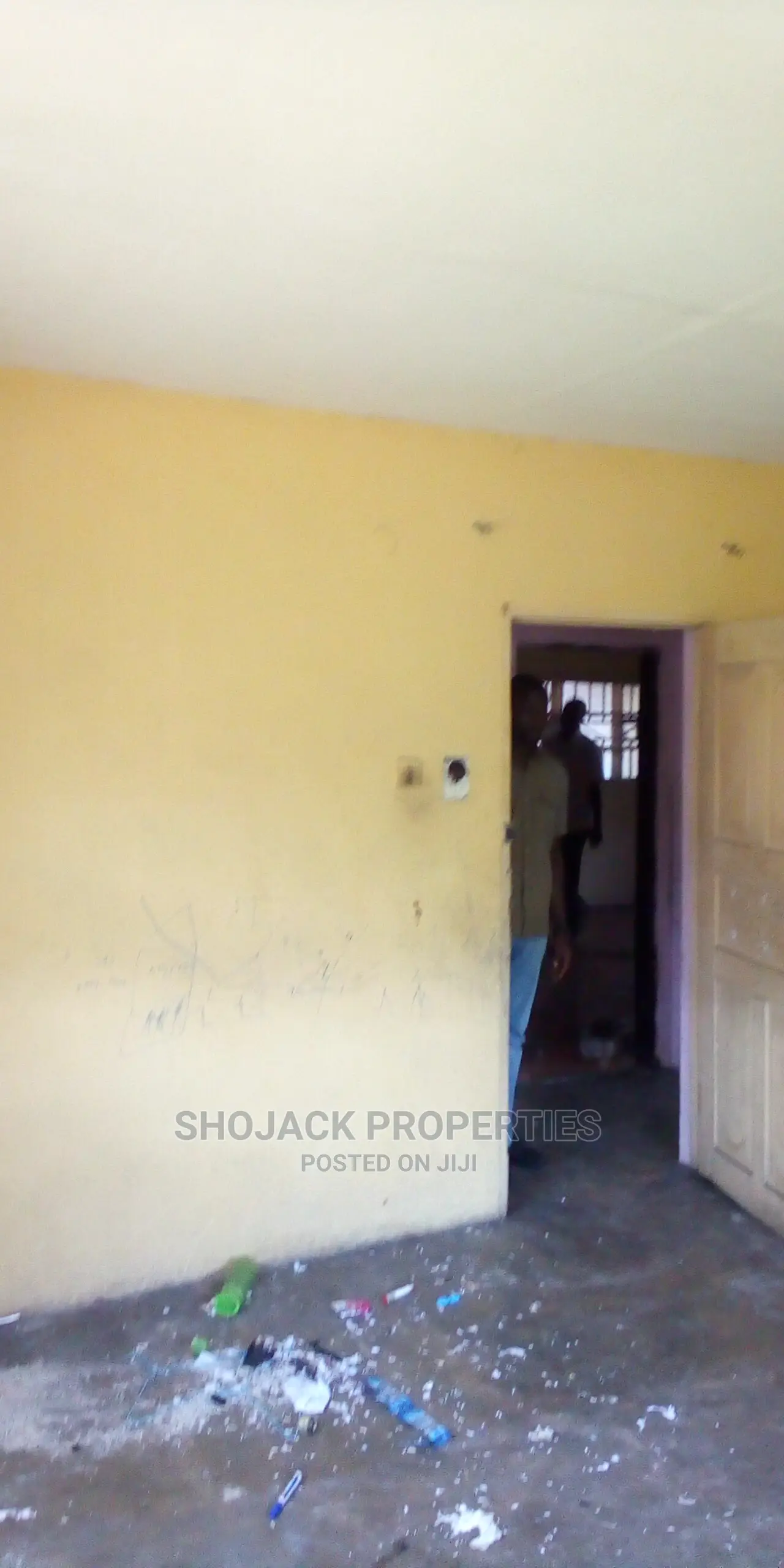 2bdrm Block of Flats in Elekahia Housing for sale