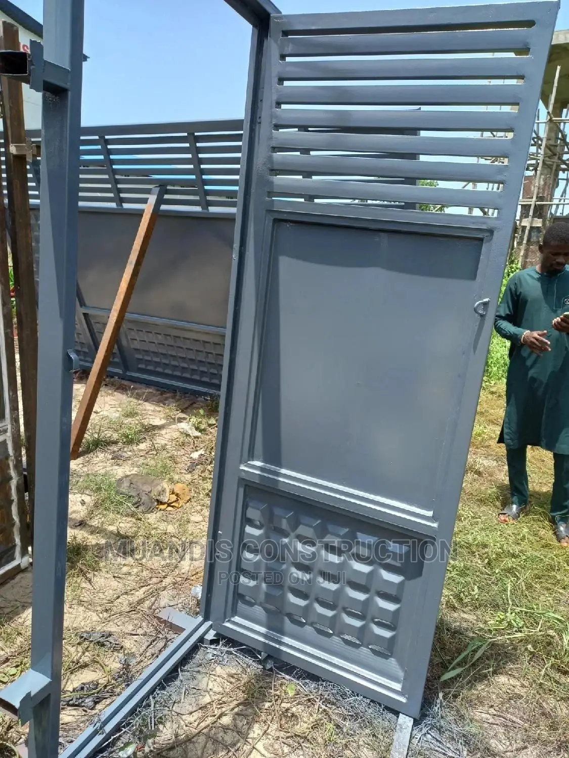 New Designs Plane Gate