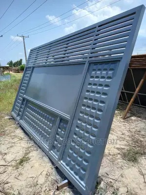 New Designs Plane Gate