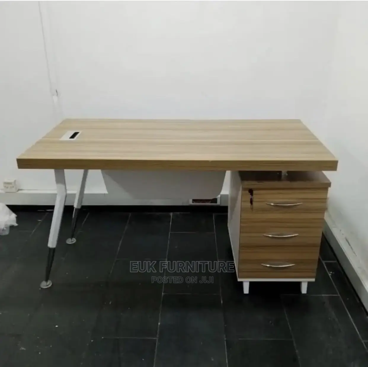 Quality Office Table Size-(1.4meters )