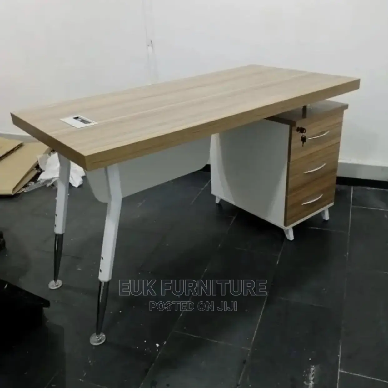 Quality Office Table Size-(1.4meters )
