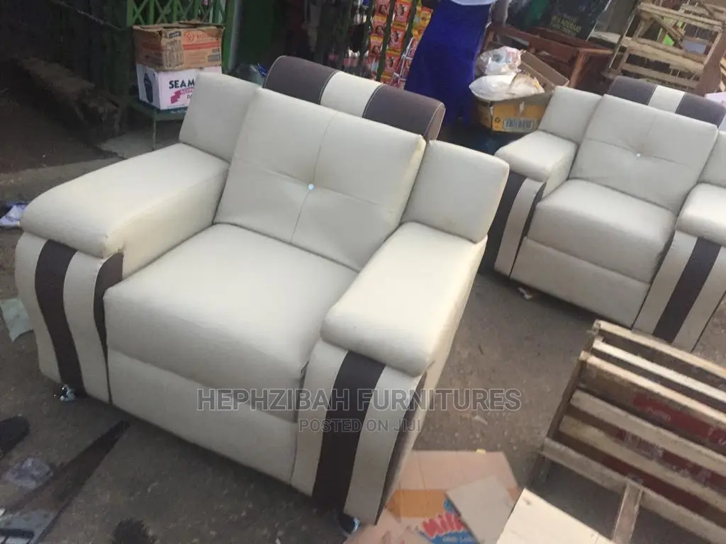 7 Seaters Executive Grey Leather Chair