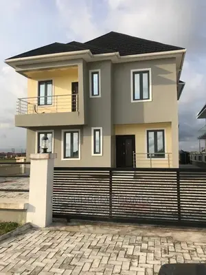 5bdrm Duplex in Beechwood Estate, Lakowe for sale