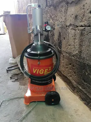 Neumatic Air Grease Bucket