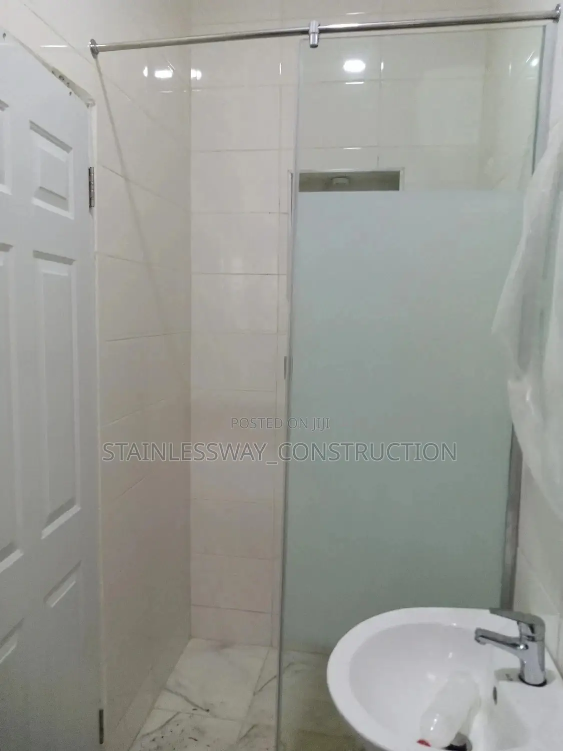 Shower Cubicle (Fix Light)