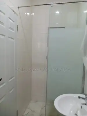 Shower Cubicle (Fix Light)