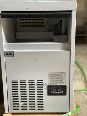 High Quality Industrial Ice Making Machine 40 Cubes