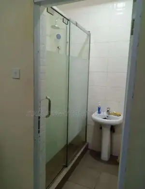 Shower Cubicle (Open)