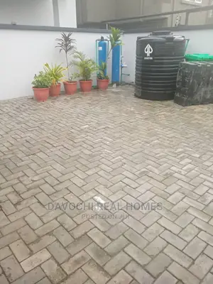 2bdrm Duplex in Lekki Phase One for rent