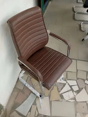 Brown Executive Visitor Chair