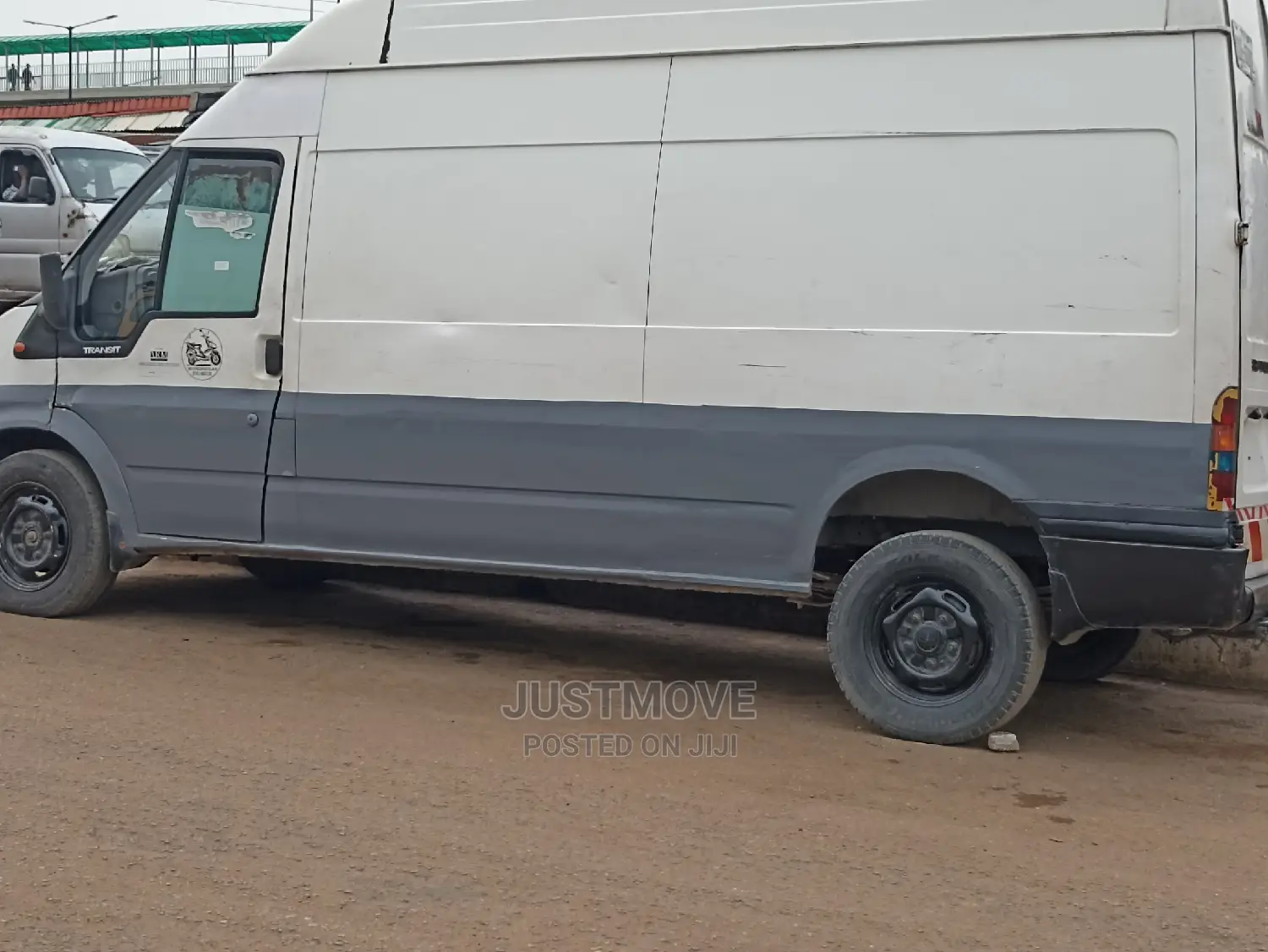 Moving Van for Hire in Ajah