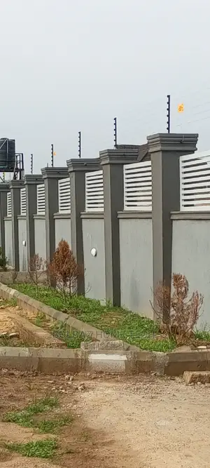 Electric Fence; Zero Tolerance for Intruder