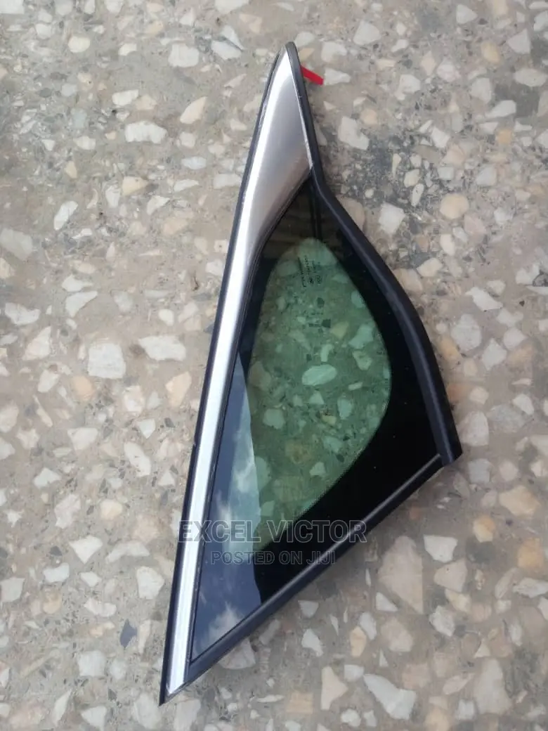 Back Glass 2018 Accord