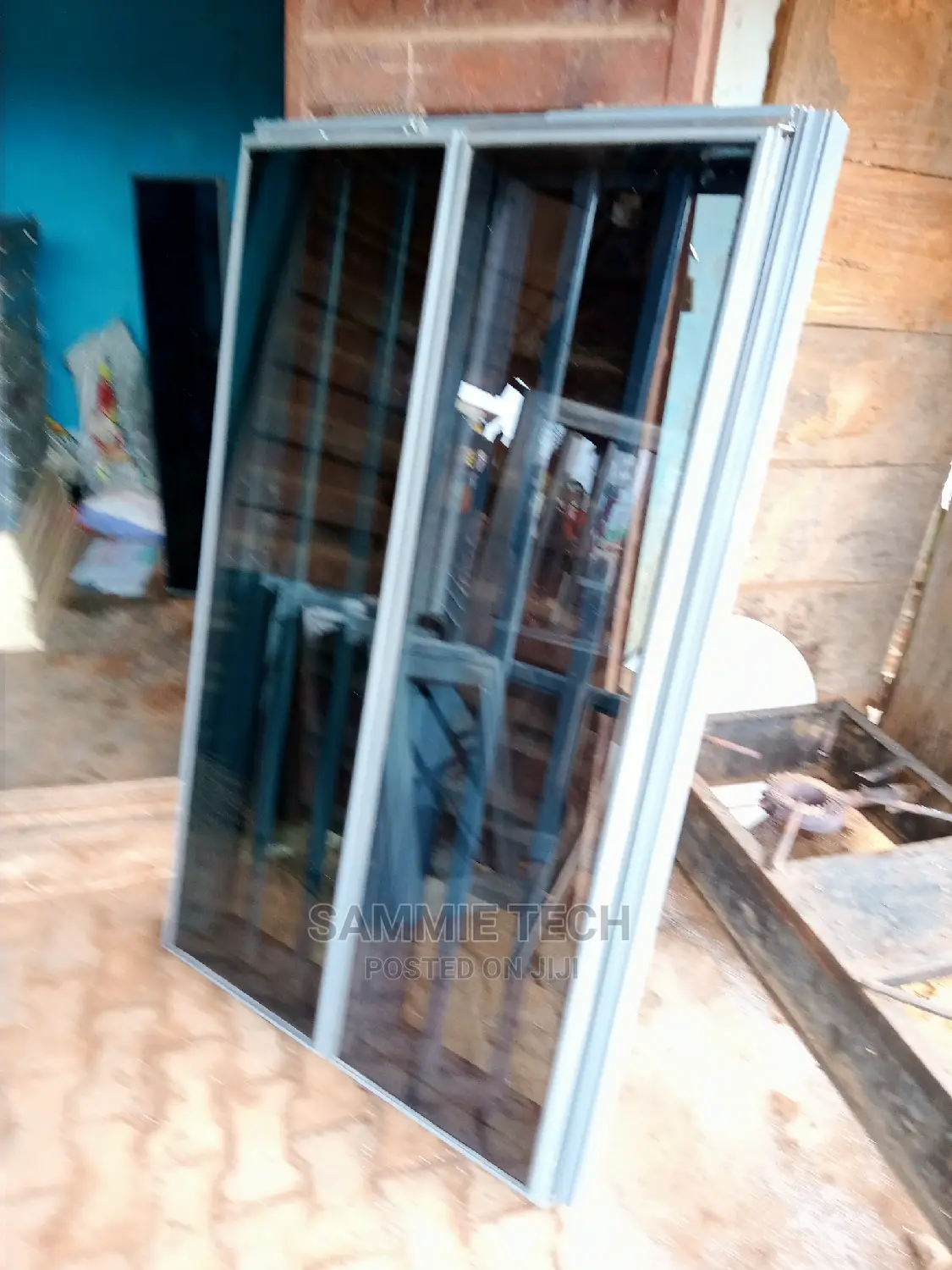 Frameless Window