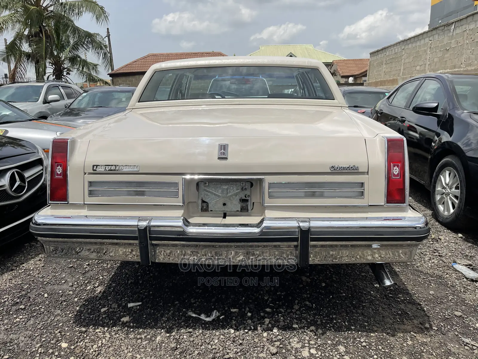 Oldsmobile 98 1980 White