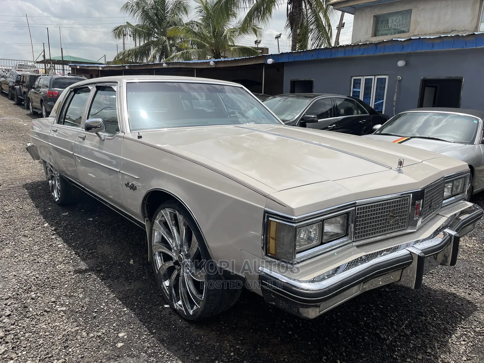 Oldsmobile 98 1980 White