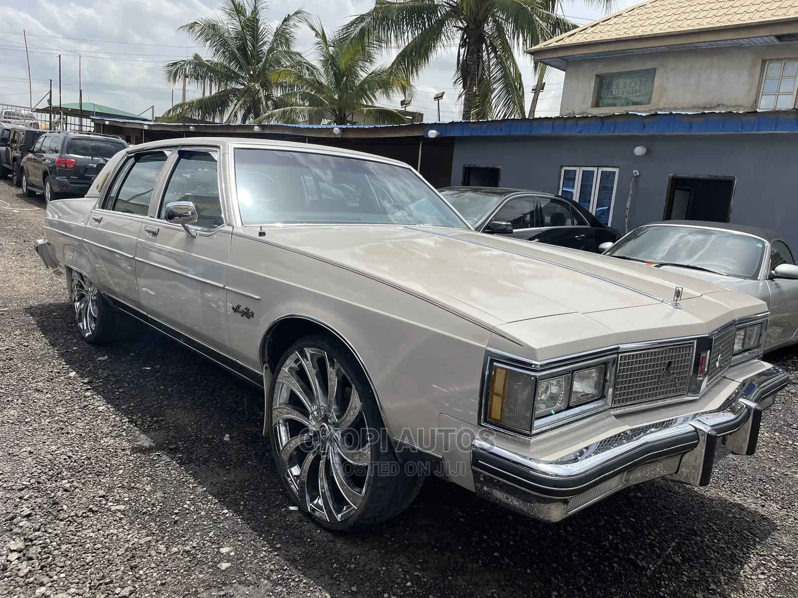 Oldsmobile 98 1980 White