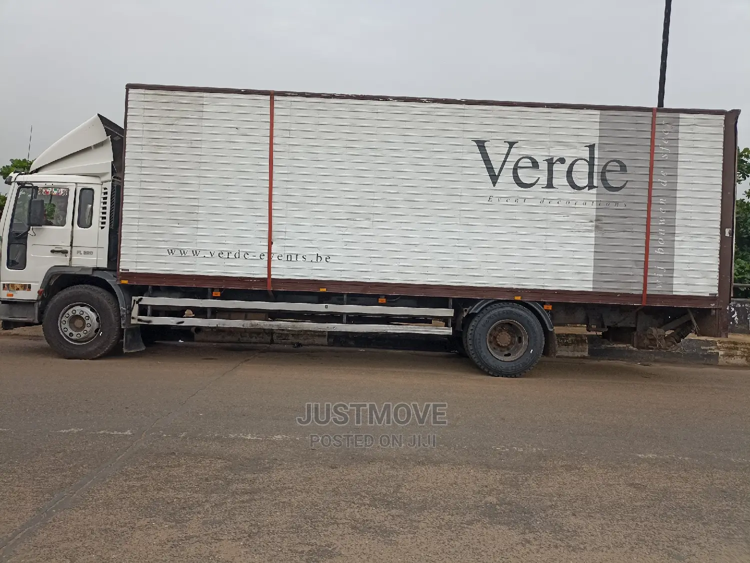 Hire Logistics Trucks Near Me