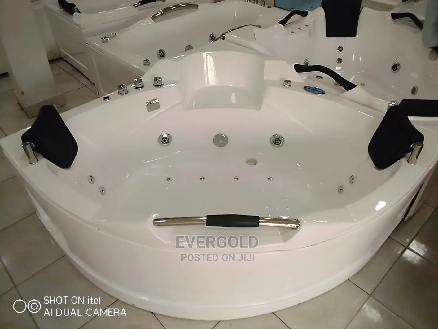 150×150 Double Jacuzzi Available